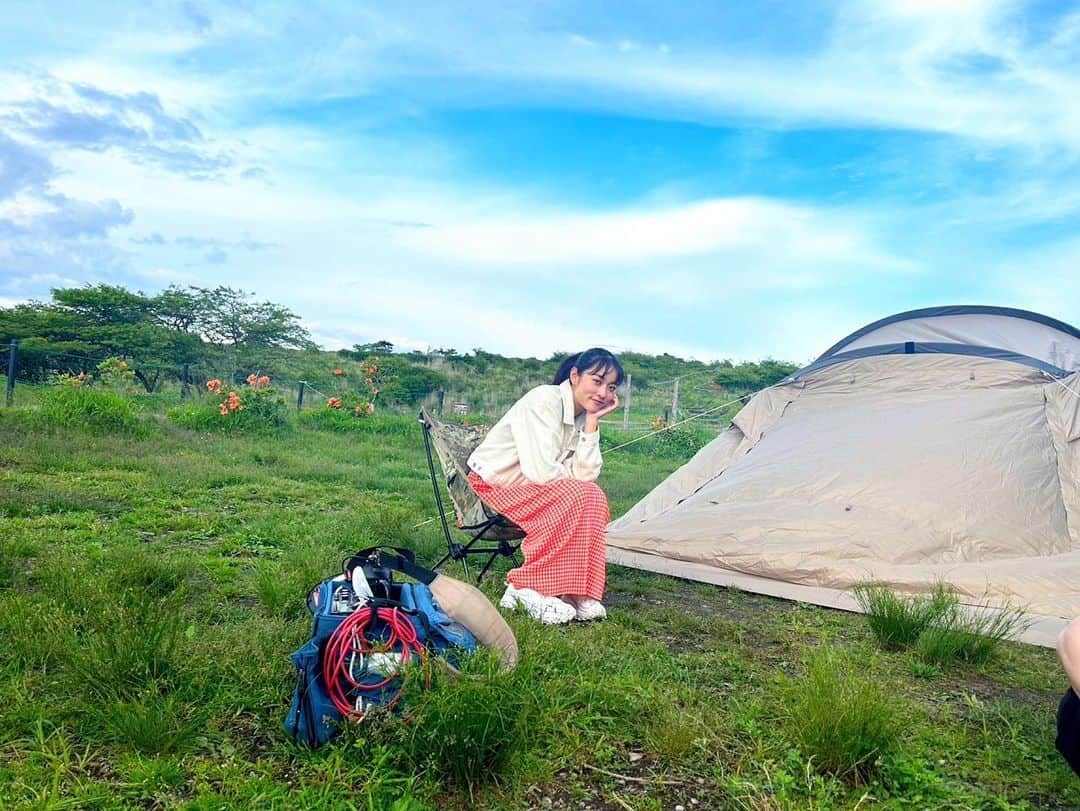 林恵理のインスタグラム：「ロケオフショット！ 天気のいい日はキャンプもいいよねぇ⛺️  テントサウナとかやりたいなぁ。  さて、放送までもうちょっと↓  『この夏行きたい！ 　長野・新潟・富山・石川 　自然大満喫の旅！』　  ⚪︎SBC 信越放送　 7月12日(水) 20:58~21:57 ⚪︎群馬テレビ　 7月16日(日)  20:00~20:59 ⚪︎テレビ埼玉　 7月19日(水)  19:00~19:59 ⚪︎チューリップテレビ(富山)  7月22日(土)  13:00~13:59 ⚪︎MRO(石川)  7月22日(土) 15:00~15:59  . . #長野 #野沢温泉 #白馬 #乗鞍 #安曇野  #松本 #奈良井宿 #塩尻市 #新潟  #上越 #富山 #石川  #旅 #旅番組 #特番 #大自然 #モデル #リポーター  #ロケ #オフショット #キャンプ #ソロキャンプ女子 #nagano #niigata #toyama #ishikawa」