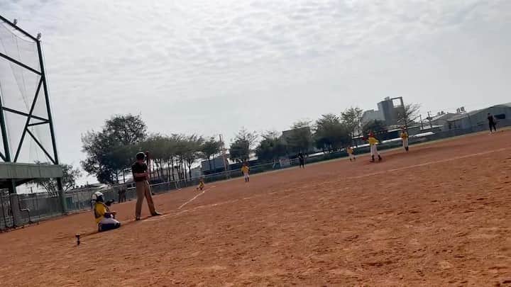 のインスタグラム：「省躬棒球隊⚾️  #神秘五金行 #困難我來幫   #本気で挑む #大人気ない人😂  #バッチコイ😤👌   #来週もはりきってまいりましょう🔥  加油 ⚾️🔥」