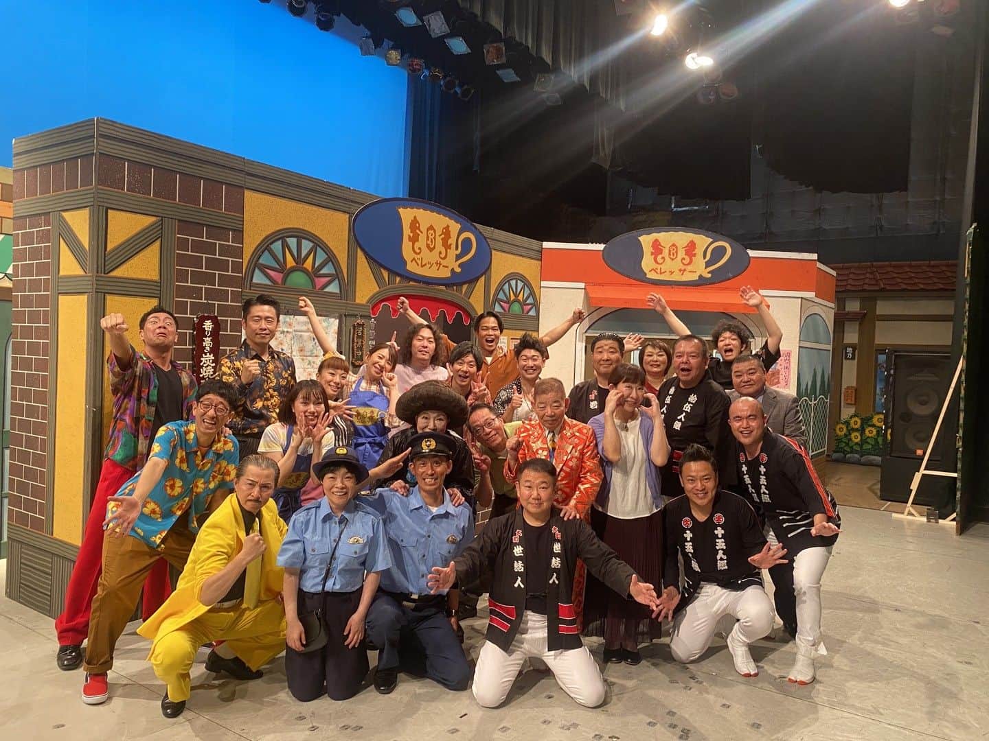 吉本新喜劇のインスタグラム：「7/9(日) 「はじめのだんじり新喜劇〜モテモテヒッパリ編〜」  ご来場いただいた皆様ありがとうございました😀  ゲストの #中尾明慶 さんにも ご出演いただき盛り上がりました🎉  今後とも「だんじり新喜劇」を 宜しくお願い致します！  #吉本新喜劇」