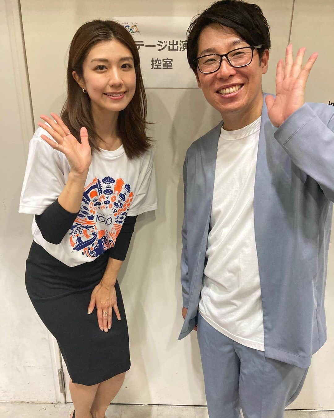 藤木由貴さんのインスタグラム写真 - (藤木由貴Instagram)「本日は #沼津市制100周年記念イベント 最終日✨ "燦々ぬまづ大使" 認証式に出席させて頂きました！ 改めて、いつも応援して下さる皆様のおかげです。ありがとうございます！会場では声を掛けていただいた皆さん、ありがとうございます☺️💓嬉しかったです！！ . そしてステージでご一緒だった皆様✨ 今日のパーソナリティ・MCの久保ひとみさん。初めましてとは思えない程、優しく笑顔で迎えて下さりお話もできました☺️地元静岡の皆さんに愛されているのが分かりました、またお会いしたいです。 そして、今年の記念すべき100周年の燦々ぬまづ大使に磯村勇斗さん、間寛平さんが就任されて今日の認証式に一緒に登壇しました✨ ステージトーク、流石でした！お二人と一緒に沼津を盛り上げていきます！(間寛平さんとタイミングが合わず、お写真撮れなくて残念😭)(同じく燦々ぬまづ大使のAqoursの皆様は昨日が認証式でした😈♪) 別ステージになりましたが、こないだインスタライブコラボをしたさこリッチさんともお会いできました✨もう仲良し？笑　ありがとうございました！またアスル応援もよろしくお願いします🙇‍♀️ . 沼津で素敵な週末を過ごせました🕊️ . #沼津 #ぬまづ #numazu #沼津市 #静岡 #shizuoka #市制100周年 #100周年 #燦々ぬまづ大使 #藤木由貴」7月9日 22時47分 - yuki.grm