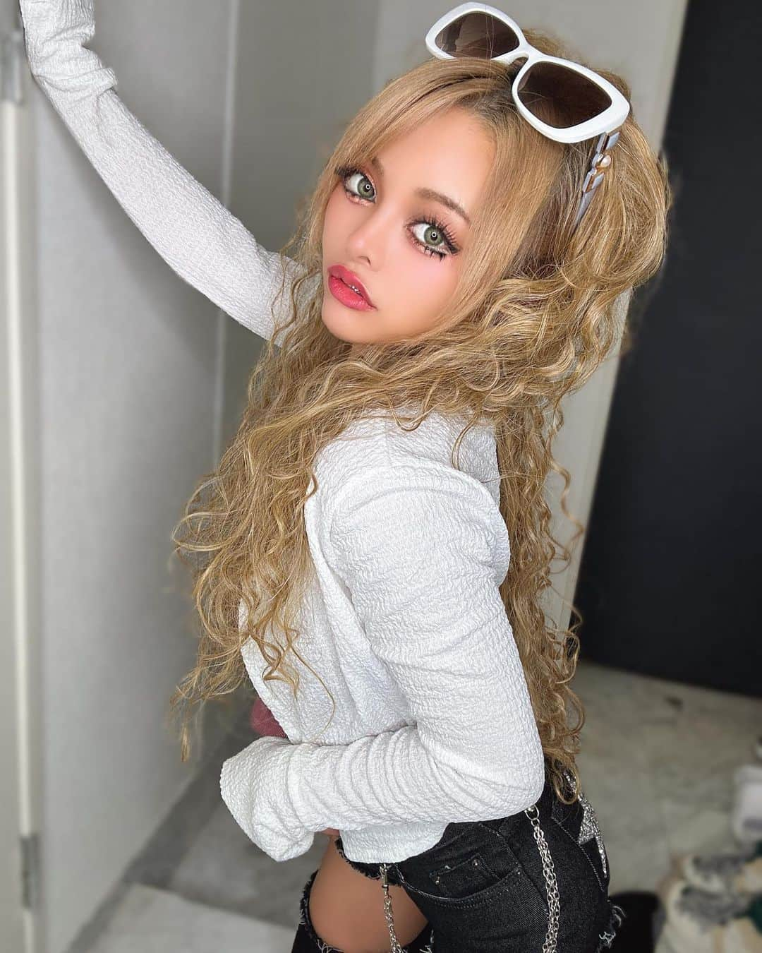 うさたにパイセンさんのインスタグラム写真 - (うさたにパイセンInstagram)「ぎゃ🫶🫶🌺  #gyaru #ギャル #筋盛り #code #sanrio #kitty」7月9日 22時56分 - usatanipaisen1215