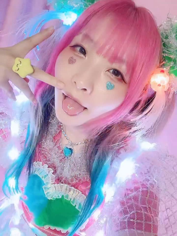のインスタグラム：「ついに光りました！エレクトリカルようなぴちゃんです！　#ようなぴオギャパ　#電子 #エレクトロツインテール」