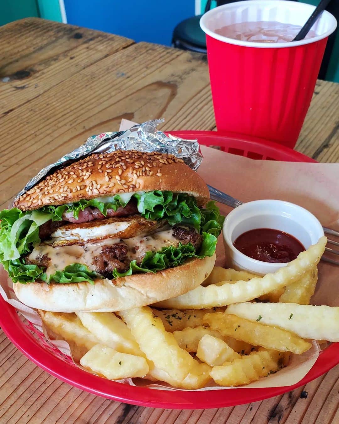 広瀬みくさんのインスタグラム写真 - (広瀬みくInstagram)「🍔❤   おいしすぎた🥺 また食べたいなー♡♡♡      #ハンバーガー #おいしい #ランチ #尼崎 #グルメ #ベーコンエッグバーガー #キャンギャル #レースクイーン #burger #humburger #yummy #lunch #japanesegirl #racequeen」7月9日 23時33分 - miku__hirose