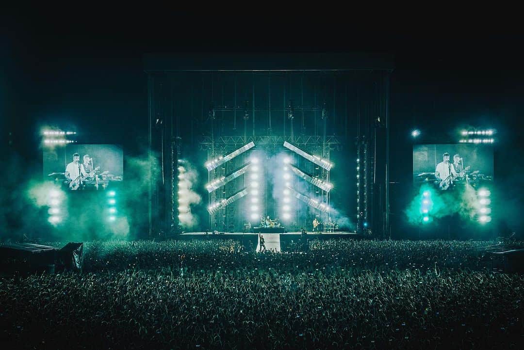MUSEさんのインスタグラム写真 - (MUSEInstagram)「Paris, last night we shared our rhythm with 70,000 souls, your voices echoing as one in Stade De France, entranced by the melody of unity! Until our harmonies intertwine again, au revoir. 🤘🎶  📸 • @theworkofjar」7月9日 23時40分 - muse
