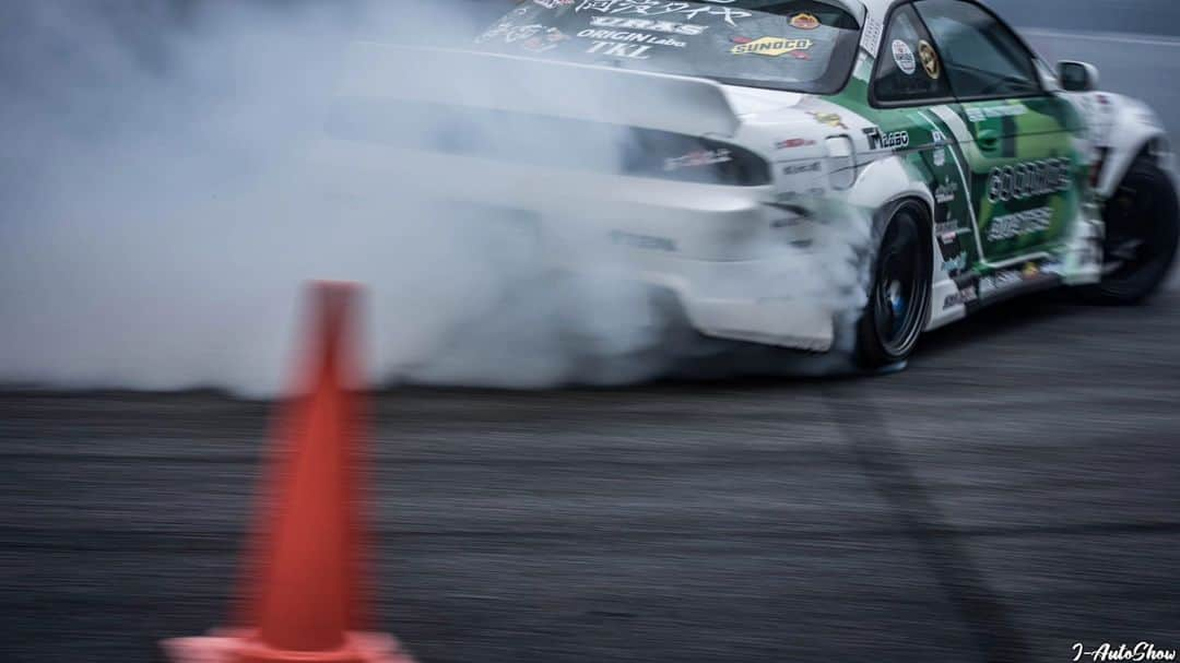 J-Auto Showさんのインスタグラム写真 - (J-Auto ShowInstagram)「#JAutoShow #SONYFX3 #liimakedd #リメイクDD #drifting #driftcars #driftnation #tokyodrift #ドリフト #ドリフト動画 #サーキット走行 #セントラルサーキット #driftlife #cinematic #drifting_car #jdmdrift」7月10日 0時03分 - jautoshow