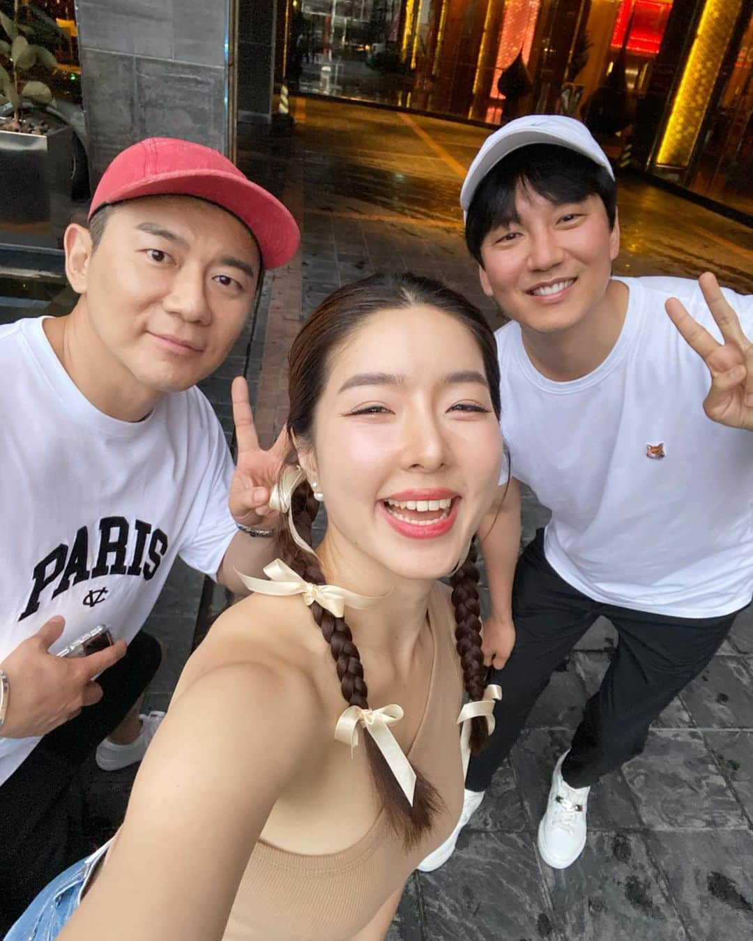 GYEON SEOのインスタグラム：「_* 짧고굵게뽝 😌 . . 잘가 오빠들 🫶🏻」