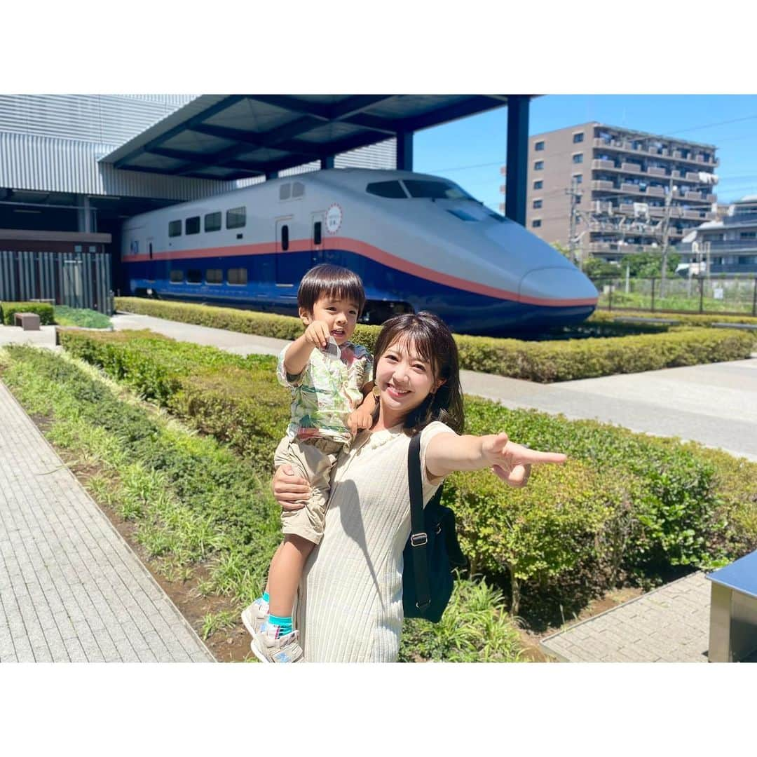 鬼頭由芽さんのインスタグラム写真 - (鬼頭由芽Instagram)「・ 大宮の鉄道博物館へ！ 毎日YouTubeで鉄道博物館の映像を見てイメトレしていた息子😂 それはもう楽しそうで楽しそうで… 息子にはテーマパークよりずっと楽しいみたい😂  鉄道博物館、大人もめちゃくちゃ楽しい🌸 はやぶさの運転体験の抽選も当選して、大満喫してきました♪  はー、いつまで小鉄ママでいられるのかなー🥺 ちなみに次の水曜レコレールは鉄道にまつわるテーマですよー😌✨」7月9日 23時55分 - xxyumeyumexx