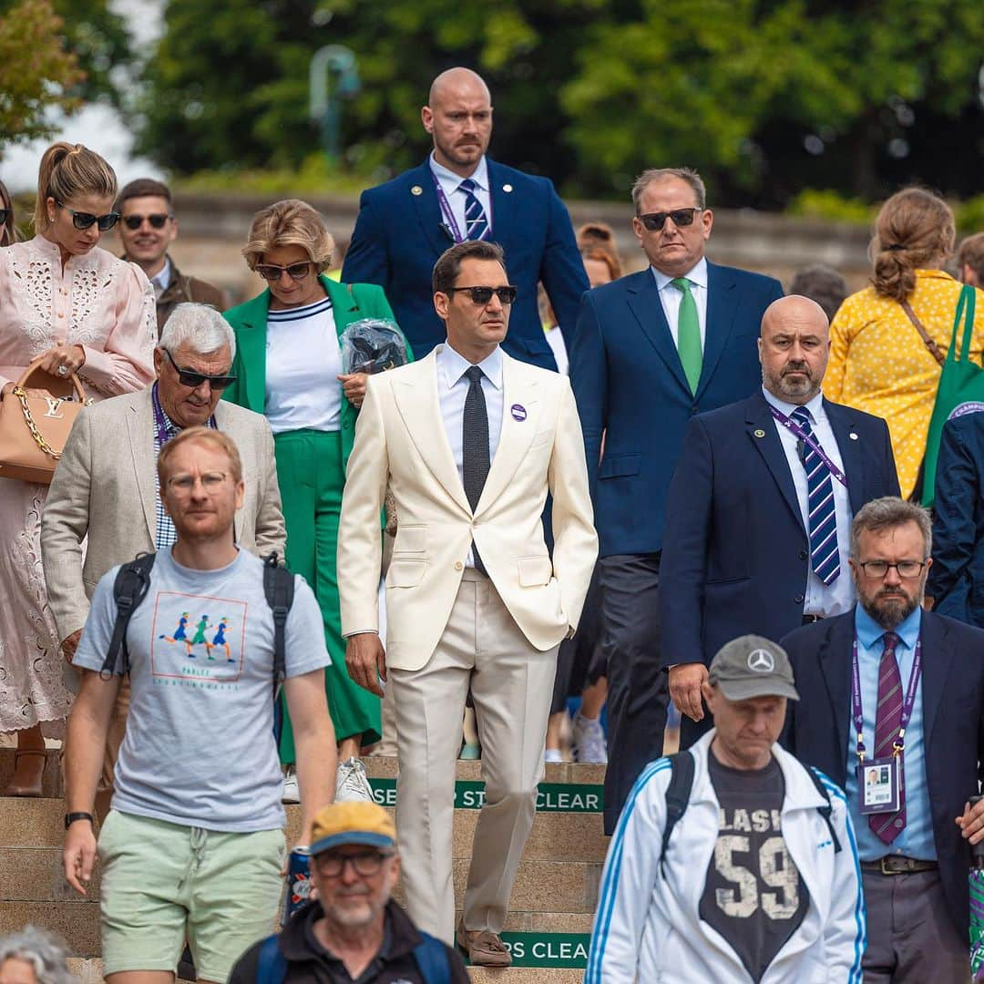 ロジャー・フェデラーさんのインスタグラム写真 - (ロジャー・フェデラーInstagram)「Everybody loves British summertime 🍓🌱🥂」7月9日 23時56分 - rogerfederer