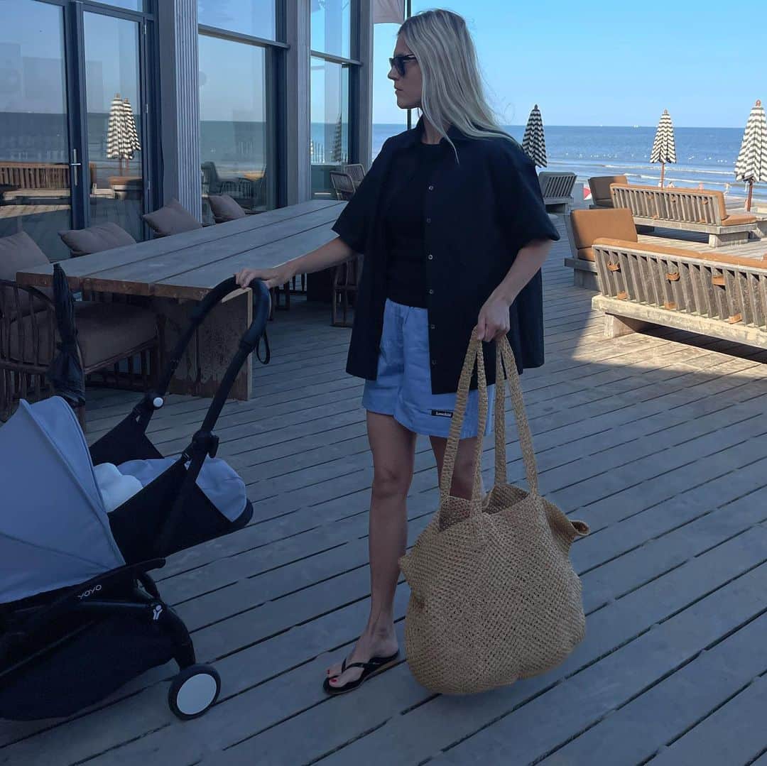 Linda Tolのインスタグラム：「Weekend 🎀」