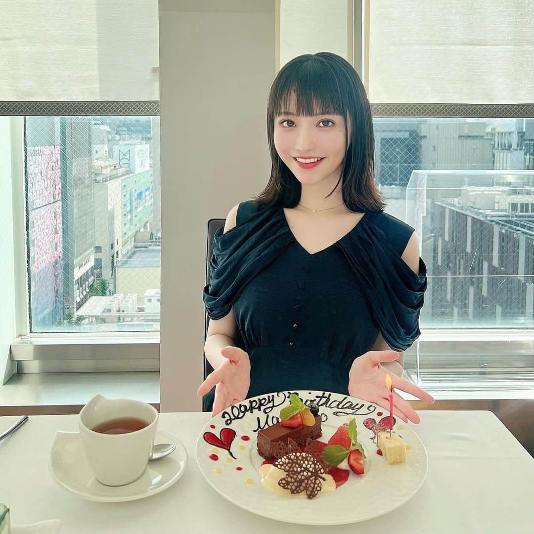 Machikoのインスタグラム：「素敵なお店でお祝いしてくれました❤️🎂 @reicheru219  美味しいお野菜も沢山いただけて 身体にも優しいフレンチでした🌽🍅🍠」