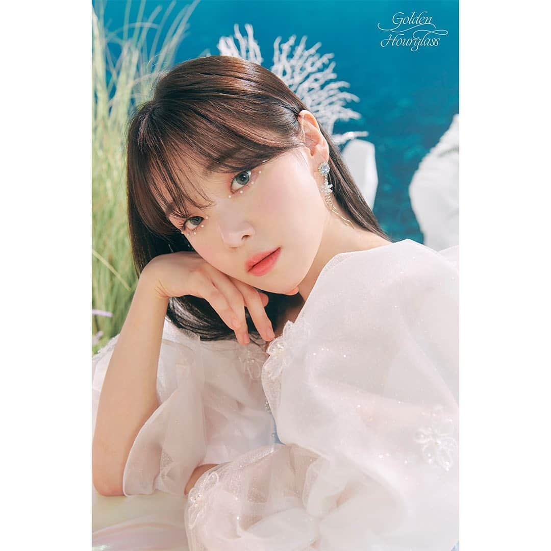 OH MY GIRLさんのインスタグラム写真 - (OH MY GIRLInstagram)「OH MY GIRL 9TH MINI ALBUM [Golden Hourglass]  CONCEPT PHOTO #Wave #승희 #SeungHee  2023.07.24 6PM (KST)  #오마이걸 #OHMYGIRL #OMG #Golden_Hourglass」7月10日 0時06分 - wm_ohmygirl