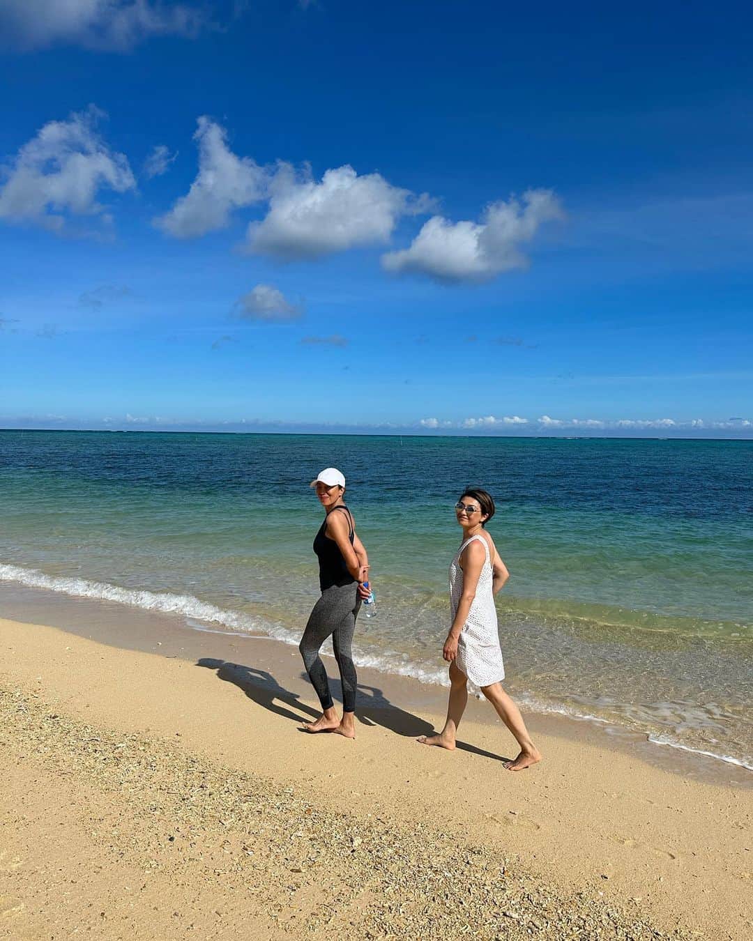 RIKACOさんのインスタグラム写真 - (RIKACOInstagram)「❤️朝散歩 photo by りつこ @ri2kotanaka  ありがとう❤️ 海が好きな私達vibesが一緒😊 @miyuky__way」7月10日 0時08分 - rikaco_official