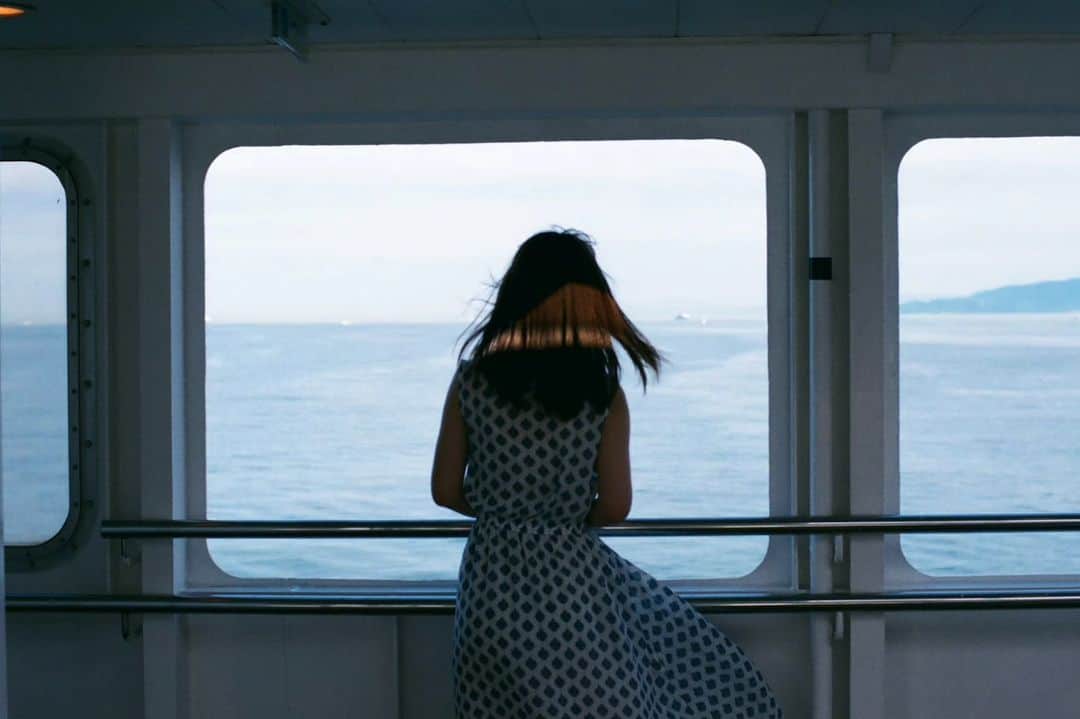 岩倉しおりさんのインスタグラム写真 - (岩倉しおりInstagram)「船に乗って。」7月10日 0時09分 - iwakurashiori