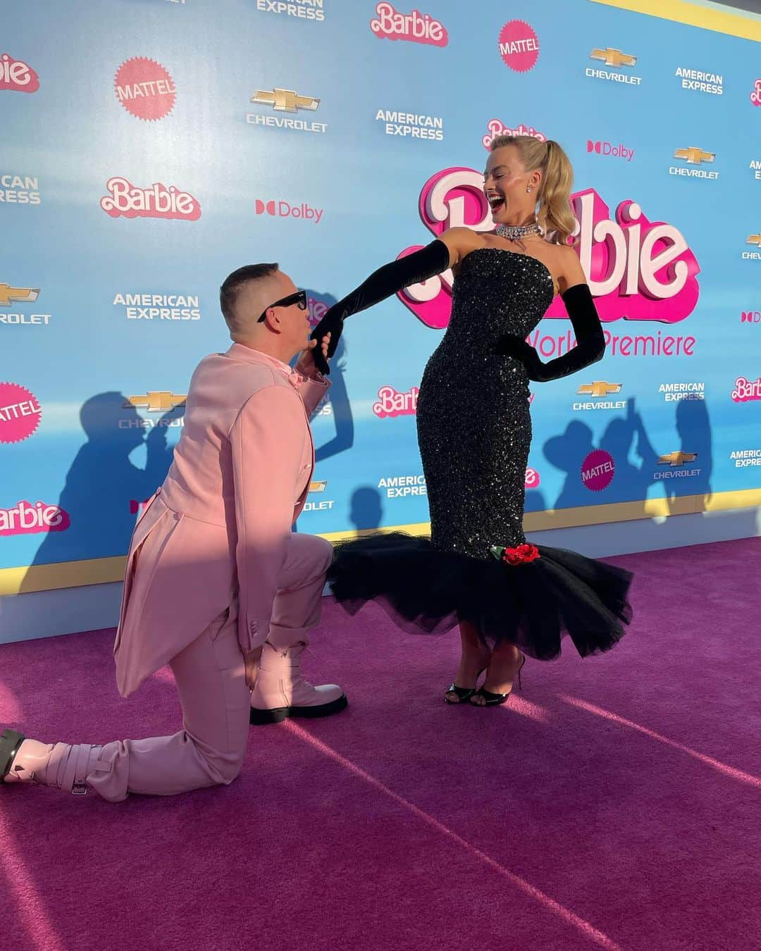 ジェレミー・スコットさんのインスタグラム写真 - (ジェレミー・スコットInstagram)「ON THE PINK CARPET WITH MY FAVORITE BARBIE MARGOT ROBBIE 💘@barbiethemovie #BARBIETHEMOVIE 🎥」7月10日 11時11分 - jeremyscott