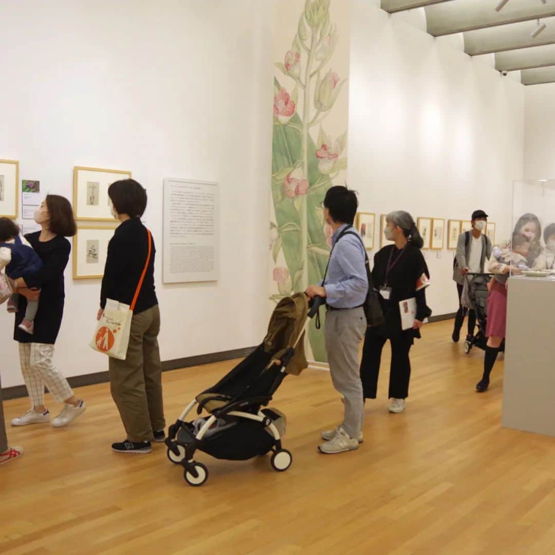 東京都庭園美術館さんのインスタグラム写真 - (東京都庭園美術館Instagram)「【8/21ベビーデー｜申込受付中!】 この夏は赤ちゃんと一緒に庭園美術館へ! 赤ちゃんと暮らすご家族のための一日「ベビーデー」を開催します。休館日の美術館を特別に開室して行うので、ゆっくりと展覧会をご鑑賞いただけます。夏休み中のきょうだいもぜひ一緒にご参加ください!  詳細はこちら https://www.teien-art-museum.ne.jp/programs/babyday2023.html  #東京都庭園美術館 #ベビーデー  #tokyometropolitanteienartmuseum #teienartmuseum #BabyDay」7月10日 10時49分 - teienartmuseum