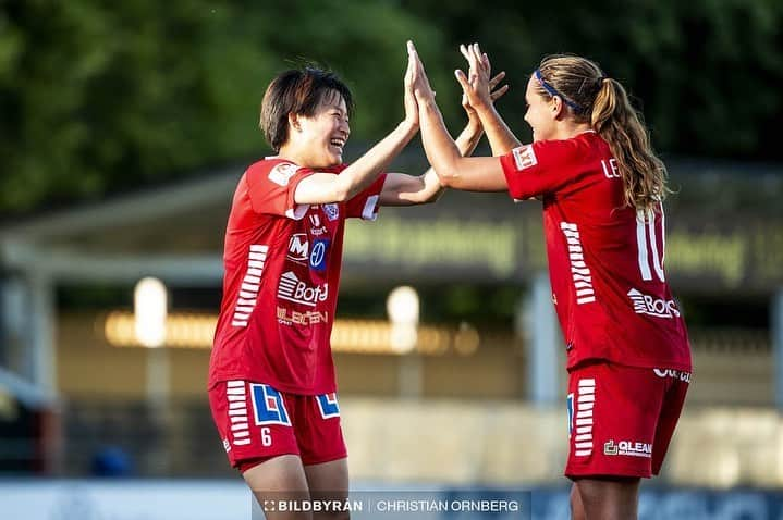 宝田沙織のインスタグラム：「TEAM💙🦁 春シーズン最高の締めくくり☑︎ そして1年半お世話になった監督のラスト試合だったので、なによりも勝てたことが最高🫶 また成長した姿を見せれるように頑張ります！！  リーグは一旦中断。 また再会に向けていい準備を🔋」