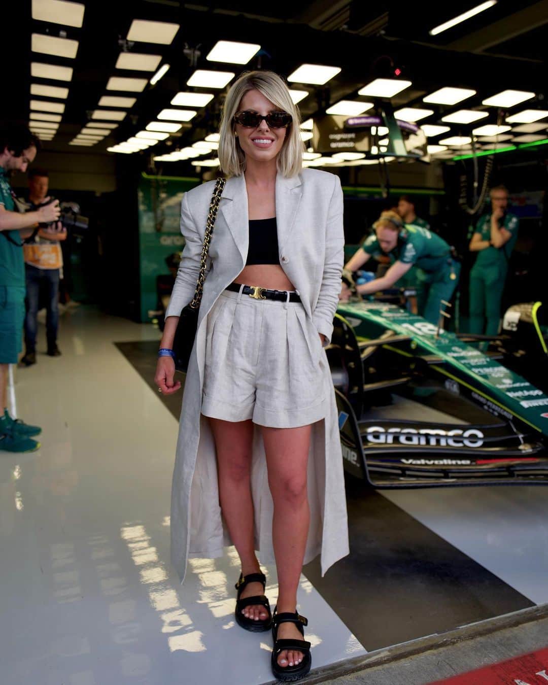 Mollie Kingのインスタグラム：「What a dream day!  Ever since I started watching Drive To Survive a few years ago I’ve been hooked on Formula 1. Ad - Thank you so much @peroniuk 0.0 and @astonmartinf1 for the invite, it’s a day I’ll never forget!   #Formula1 #astonmartin #silverstone #drinkresponsibly bedrinkaware.co.uk」