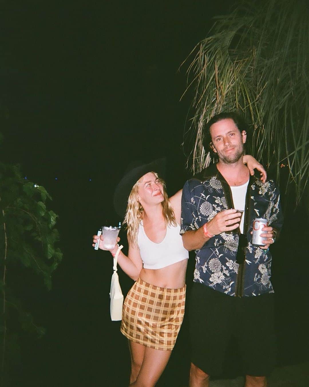 ブリット・ロバートソンのインスタグラム：「Happy Birthday to my dear husband. I’ll be looking at you like this for a lifetime.」