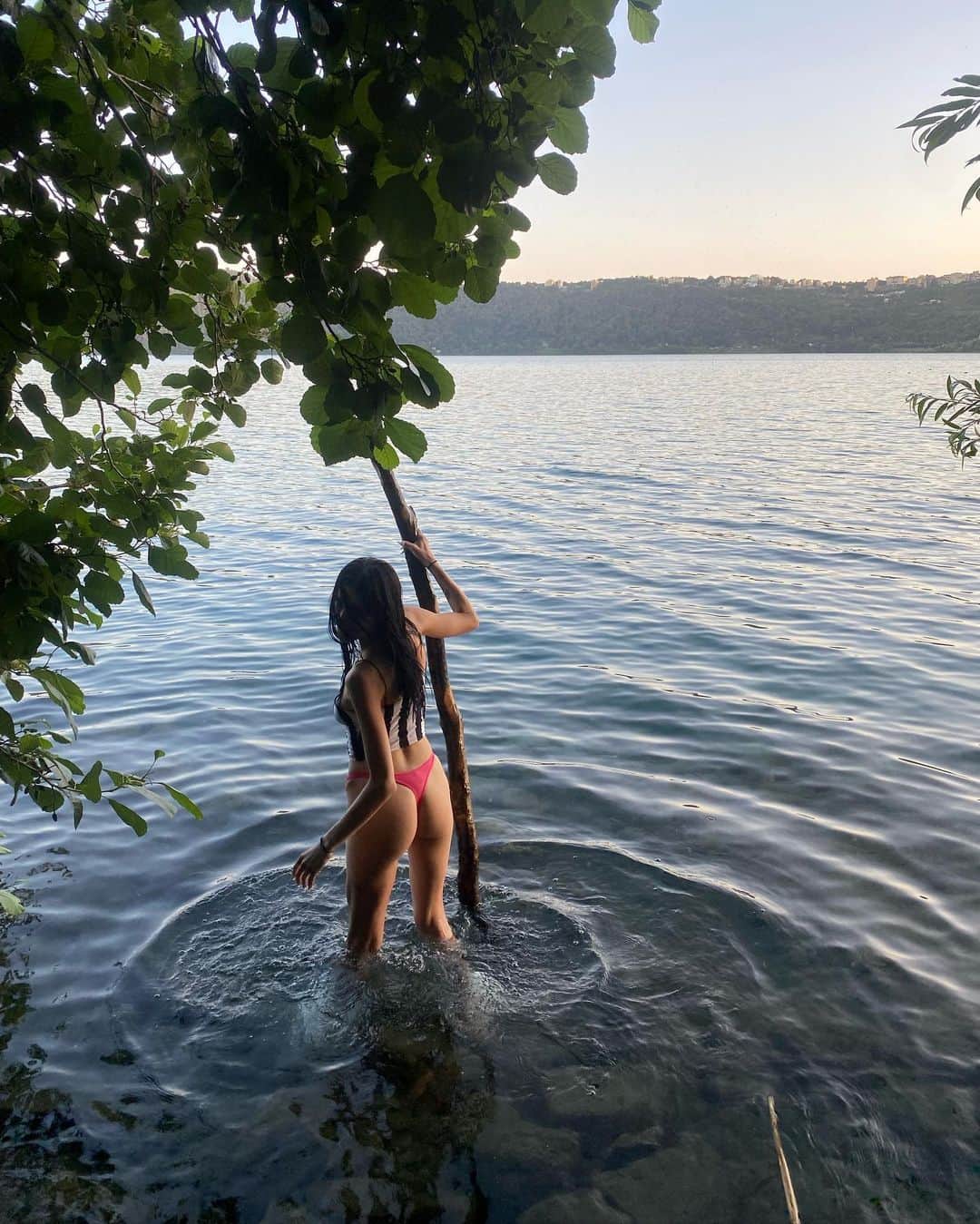 Greta Menchiのインスタグラム：「variabili invariabili 🌿🦥」