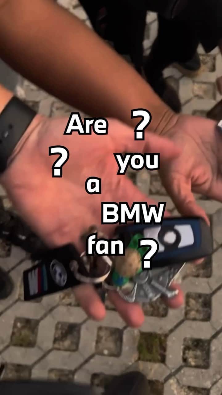 BMWのインスタグラム：「Squad goals 😎✌️  📸: @trini_m4 @bmw_indy500 @g80lady @elmatatan_e84 @jnugz305 @martina.livii @doublej21 @laylow.f80 @miami.bmw @nighthawk_335 @vicecitynightcrawler #BMWRepost   #BMW #UltimateDrivingMachine」