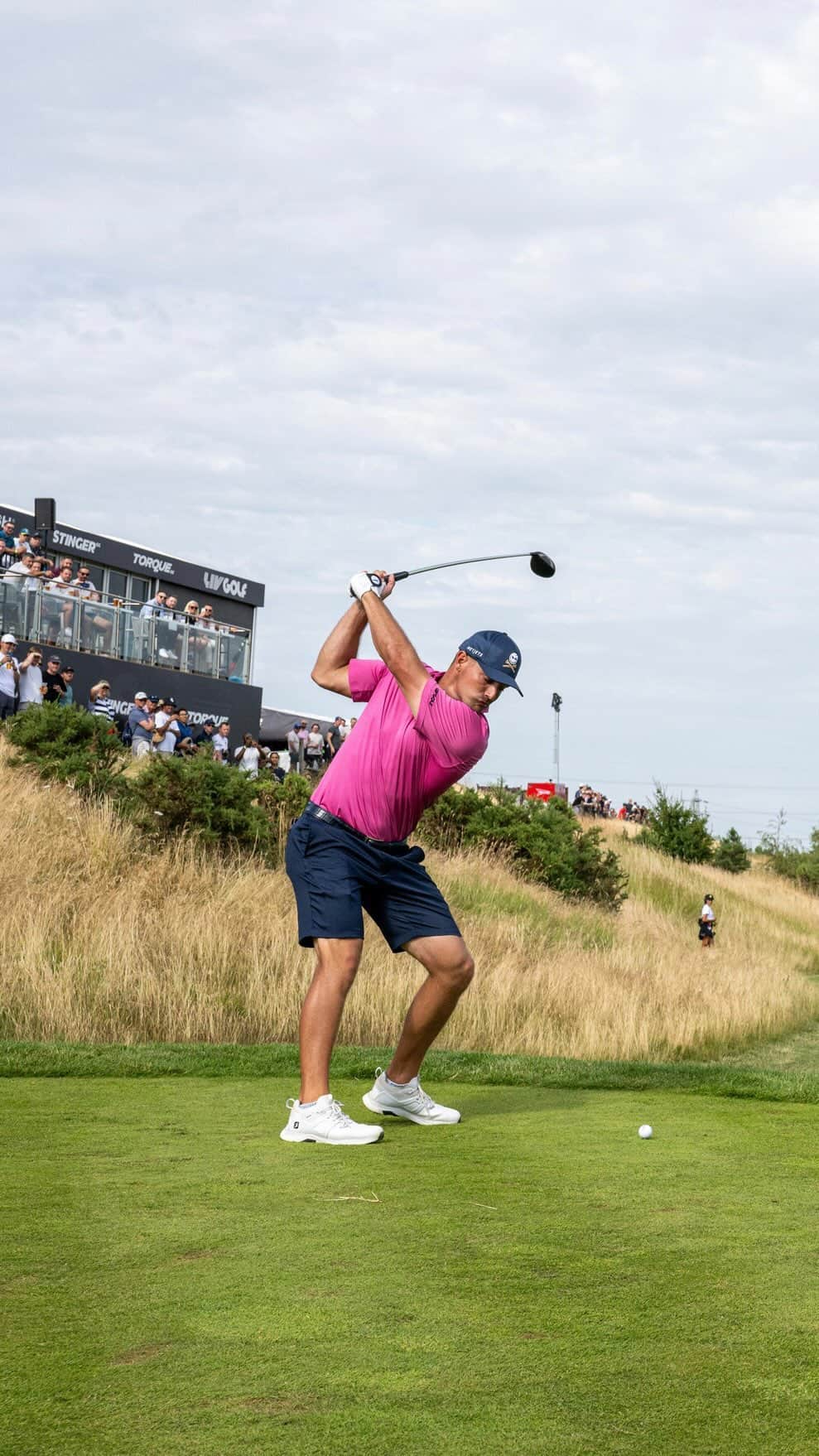 のインスタグラム：「Thank you London! Time to zone in on @theopen 🚀  #CrushersGC #Golf」