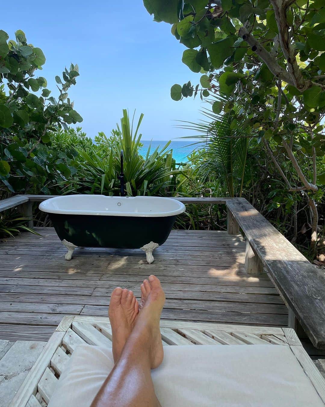 ガブリエル・アンウォーのインスタグラム：「Hello Harbor Island @shareefmalnik」