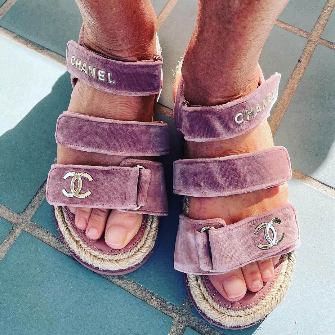 ガブリエル・アンウォーのインスタグラム：「Spoiled rotten @shareefmalnik @chanelofficial」