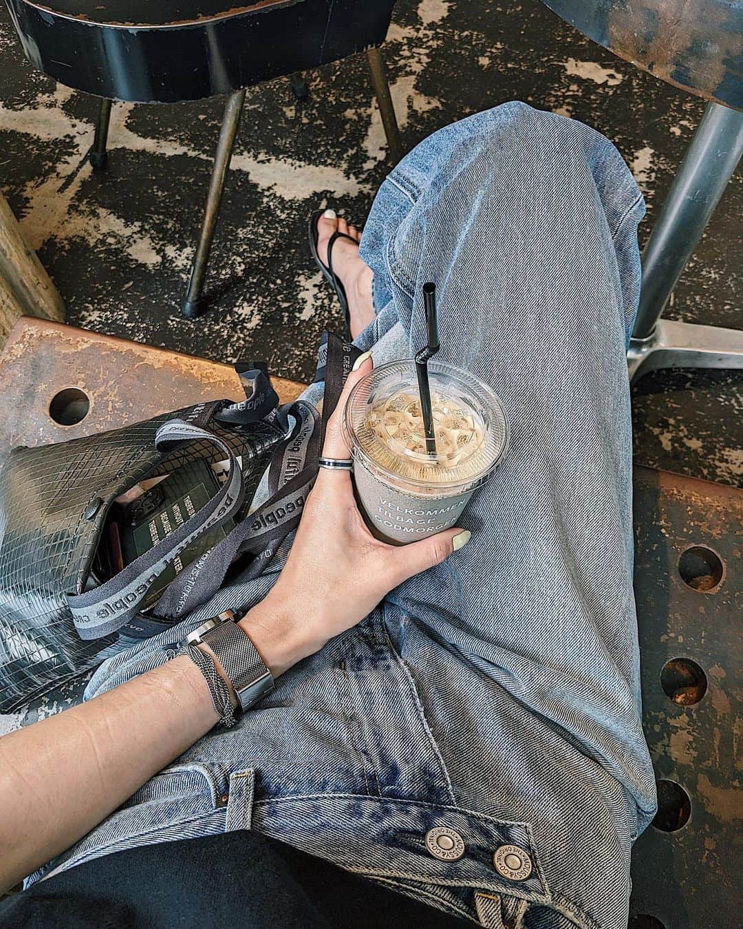 maai0528のインスタグラム：「〻👦🏻🐣🥪🍼 Ｇood Ｍorning‥🌻 お休みゆっくりした。 今週もハッピーに 楽しい一週間にしよ♡ ． お仕事いってきまーす。 ． ． ． #WORK  #cafe  #MOUSSY #beautifulpeople」