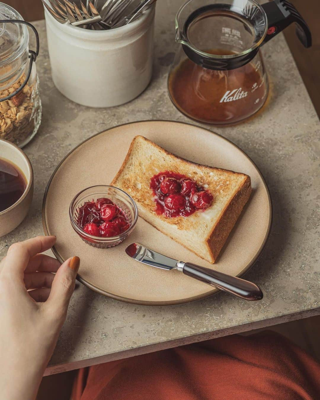 Nanaのインスタグラム：「サワーチェリで自家製ジャム🍒」