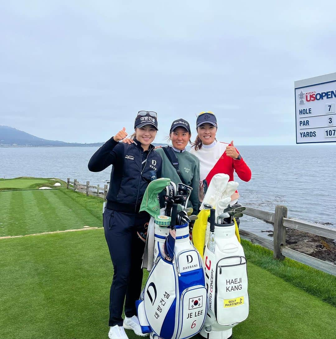 イ・ジョンウン6さんのインスタグラム写真 - (イ・ジョンウン6Instagram)「Always a good feeling to finish off a tournament with a birdie, specially the US Open on this beautiful course! It was great having my whole team here and most importantly my parents supporting me during this amazing tournament and creating awesome memories at the same time! Thank you @usga @pebblebeachresorts , Volunteers and fans for a fabulous week!  #team6   이번주도 응원해주셔서 감사합니다🫶」7月10日 8時47分 - __________6ix