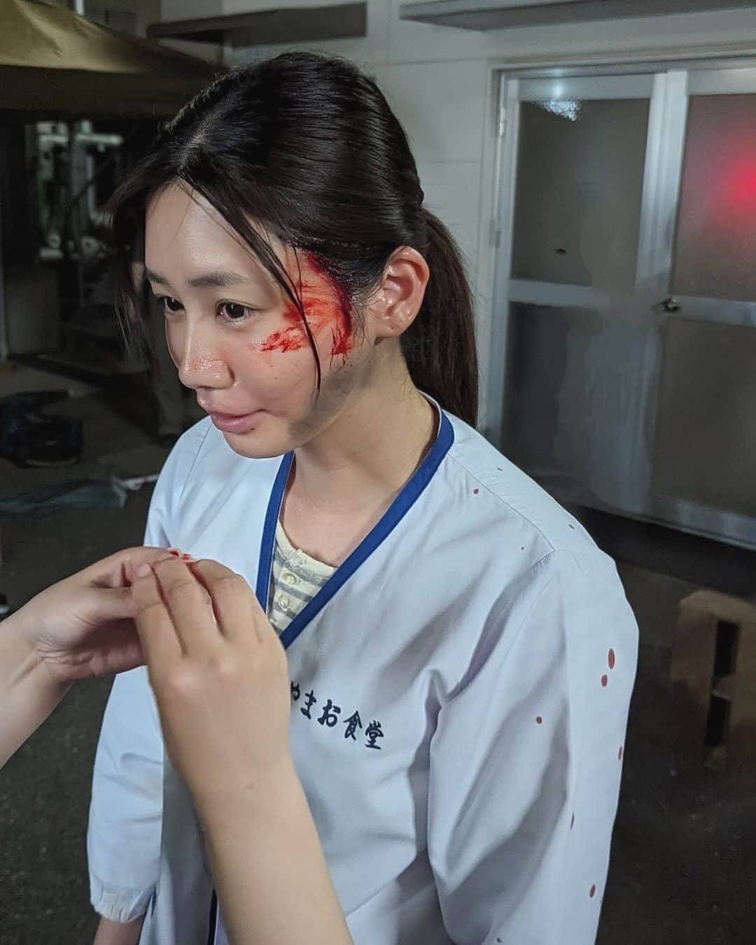 篠原真衣のインスタグラム：「刑事７人season9 第6話からまた登場してくるので最後まで見届けてくださいね。 あたたかい山岡夫婦を演じている時間は待ち時間もみんなで物語の延長の様にお話したり、自然と心もまあるくなれた時間でした☀️ 12日夜9時からどうぞよろしくお願いします。  #刑事７人#テレ朝」