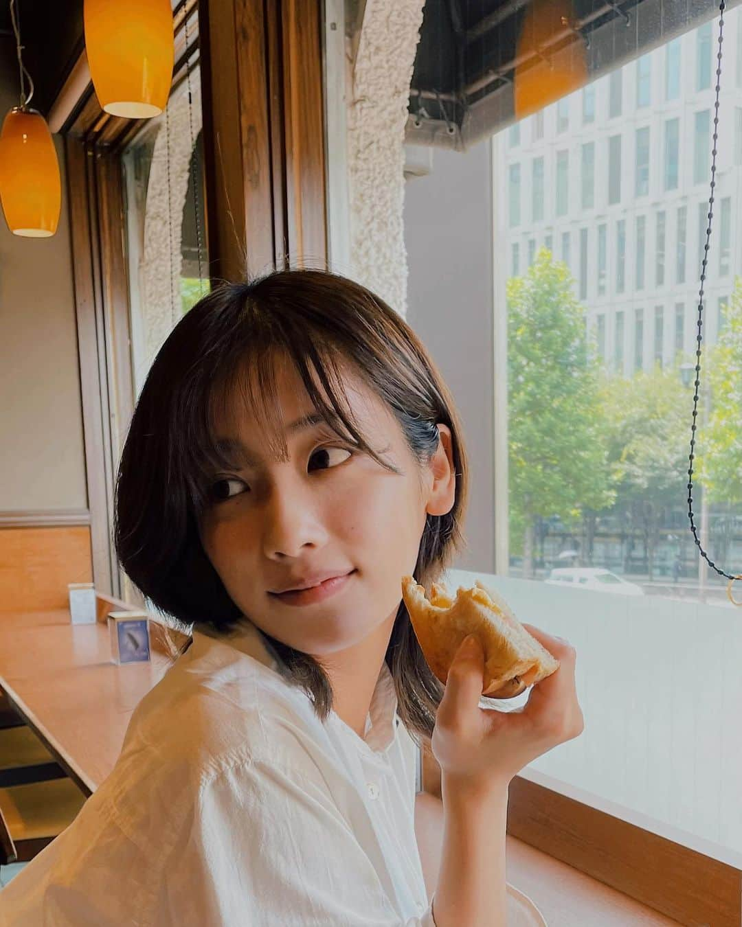 二宮芽生さんのインスタグラム写真 - (二宮芽生Instagram)「おは☀︎☕︎ 朝ごはん食べたのにもうお腹空いてるよ。」7月10日 9時26分 - meuninomiya