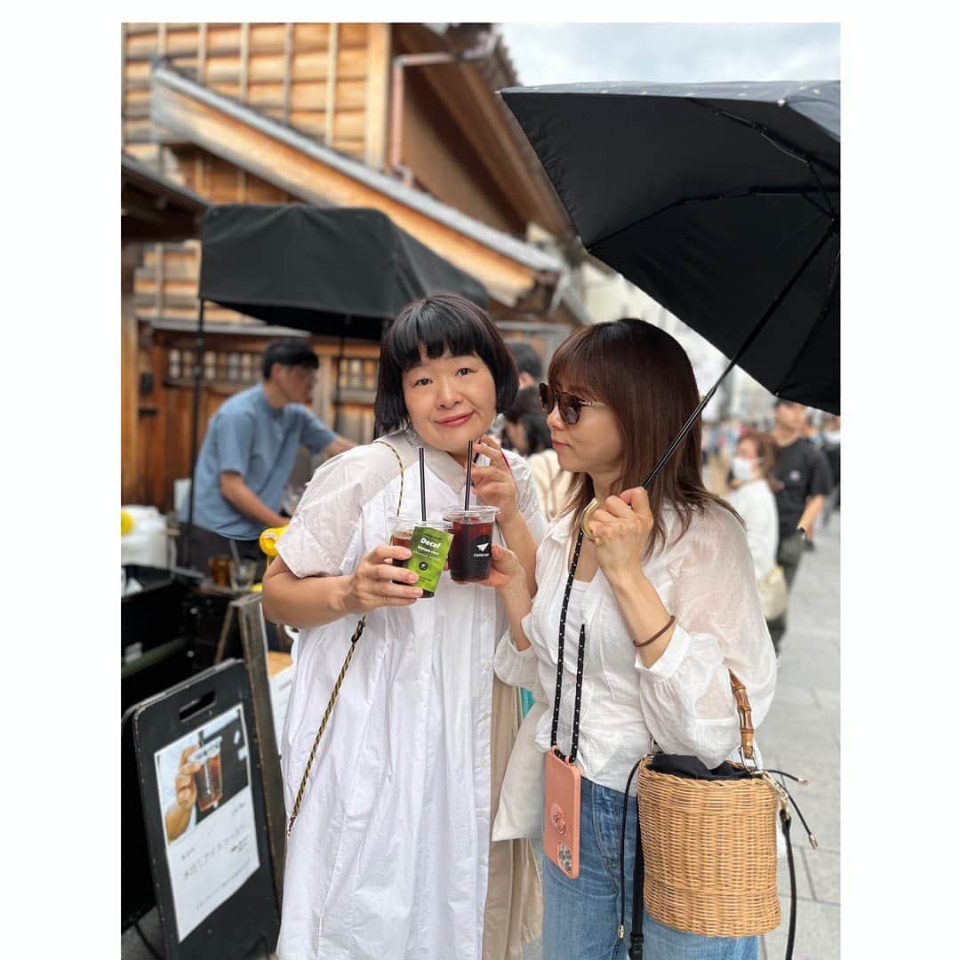 望月みささんのインスタグラム写真 - (望月みさInstagram)「清順のお誕生日祝いでリクエストの鰻を食べに小江戸川越へプチトリップ🧡（誕生日2月なのに遅くなりすぎてごめんねwww）  なんとこの日は丸1日おひとりさま😆1年ぶりのご褒美タイムを満喫しました (☆•ॢ◡-ॢ)  川越観光をして、日帰り温泉へ。そして新宿まで戻って、ちな憧れのゴールデン街🍻 極め付けに3人でカラオケ‼️3人でカラオケなんて、いつぶりだっけ？とFB遡ったらまさかの9年ぶりだったwww  昔はあんなに一緒にいたのに、今となっては3人のスケジュールが合うのがなかなかなくて誕生日だけは必須😉年3回は死守💪w  楽しすぎた1日でした🧡  #小江戸川越#川越観光#食べ歩き#日帰り温泉#お誕生日おめでとう#数ヶ月遅れのお祝い#ゴールデン街#🧡#🎂#時差スタグラム」7月10日 20時34分 - mochizuki.misa