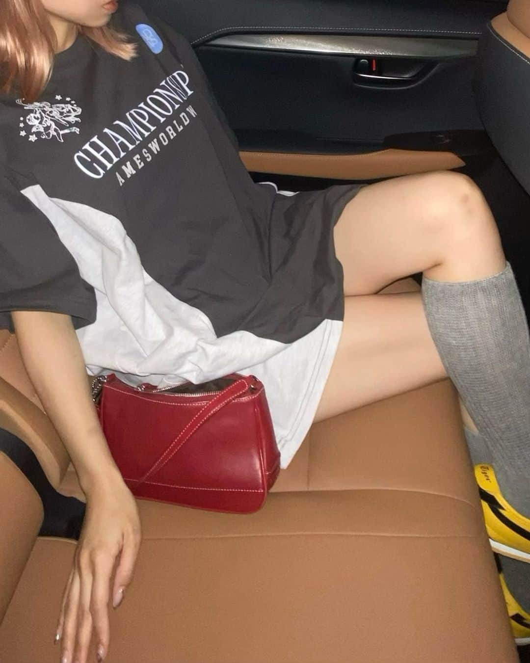 室原彩夏のインスタグラム：「ㅤㅤㅤㅤㅤㅤㅤㅤㅤㅤㅤㅤㅤ @ames_worldwide 🗣️ ㅤㅤㅤㅤㅤㅤㅤㅤㅤㅤㅤㅤㅤ #ames #coach #onitsukatiger」