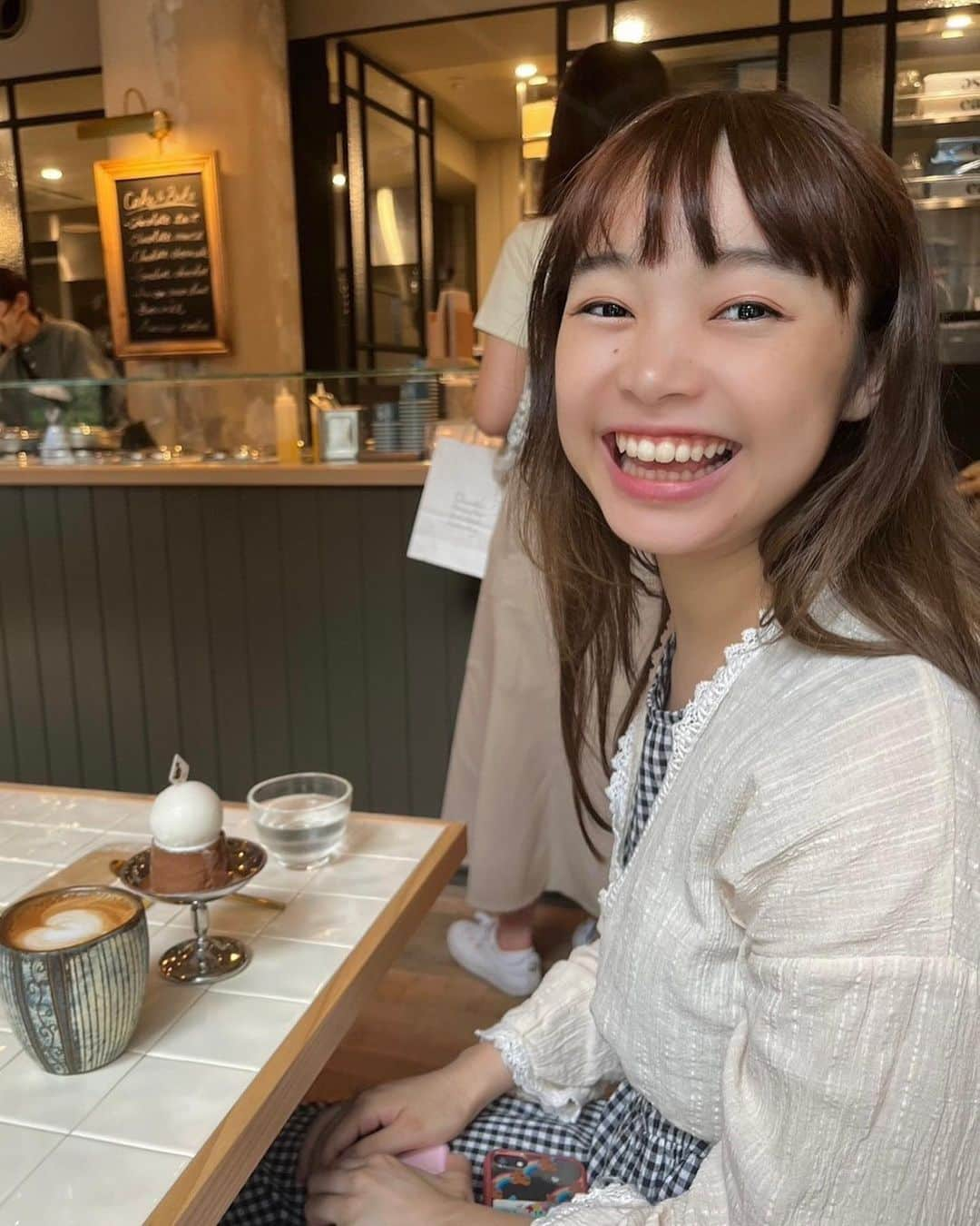 ももはらみのりさんのインスタグラム写真 - (ももはらみのりInstagram)「🤎🍨 まんまるアイスと とろとろプリンのおみせ☺︎  おさんぽもしたよ〜！🐾🐉  . . 🌱 .  (こっそりInstagram復活しようとするみのりせんせー👼あったかく見守ってね☺️🤣)」7月10日 19時04分 - minorisense