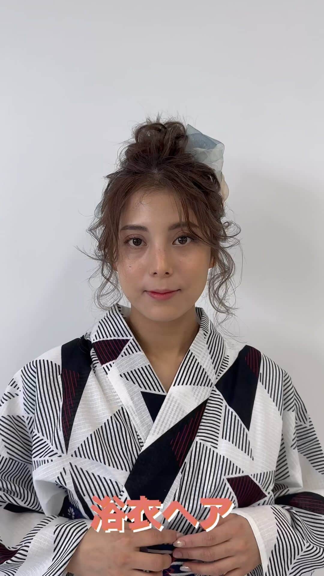 RabichePowのインスタグラム：「@putelo_official  プテロさんのポップアップイベントで ヘアーショーをさせて頂きました。 浴衣似合う崩れにくいスタイル❤️ お団子最強です☺️ ありがとうございました❣️」
