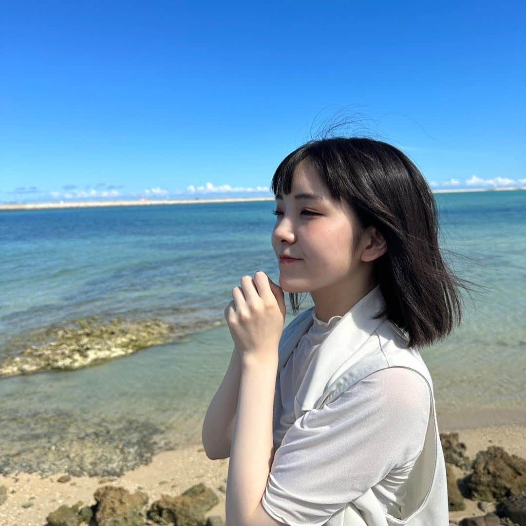 桜井えまさんのインスタグラム写真 - (桜井えまInstagram)「. okinawa満喫🌴🌊   #沖縄 #海 #砂浜  #beach  #エビ中  #fjk  #素敵な思い出  #桜井えま  #セットアップ  #coordinate  #selfie  #vans」7月10日 19時21分 - emma_sakurai_official