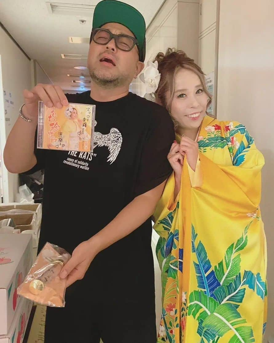 ようようさんのインスタグラム写真 - (ようようInstagram)「演歌歌手【淀川蘭子】⁡ ⁡シングルCDが事務所に届いたその日に初めて手渡しさせていただいたのが⁡ ⁡#マッコイ斎藤 さんでした🥰🥰⁡ ⁡⁡ ⁡インスタ投稿にも載せていただいてる！⁡ ⁡嬉しすぎる🥺⁡ ⁡ありがとうございます！！！⁡ ⁡(蘭子🌼*･) ⁡⁡ ⁡7月26日(水)発売です！！✨ ⁡⁡⁡ ⁡⁡ ⁡⁡ ⁡ ⁡⁡ ⁡⁡ ⁡⁡ ⁡⁡#淀川蘭子 #演歌歌手 #着物 #kimono⁡ ⁡⁡⁡⁡⁡⁡⁡⁡⁡⁡⁡⁡⁡ ⁡#ようようさん #アイドル #キャンギャル #レースクイーン #撮影会モデル #フォロワー募集中 #撮影会 #関西モデル  #Japanesegirl #followme #model #racequeen #instagood  #instalove #いいね返し #カメラマンさんと繋がりたい #被写体モデル #glamor #gravure #ig_japan #ギャル #大阪生まれ粉もん育ち」7月10日 19時22分 - yoyochan_ranchan