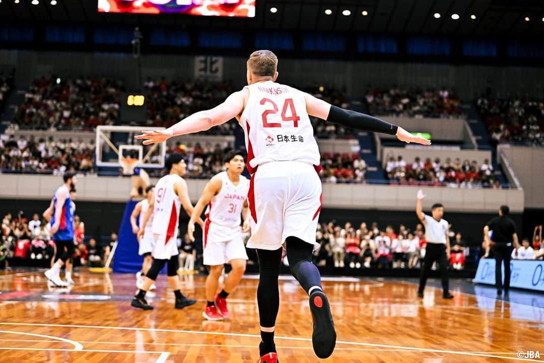 B.LEAGUEさんのインスタグラム写真 - (B.LEAGUEInstagram)「チャイニーズ・タイペイに2連勝！！ 第1戦では千葉J#31 #原修太 選手がチームトップタイの18得点、第2戦ではA東京#8 #吉井裕鷹 選手がチームハイの16得点を記録👏  【最終スコア】 第1戦：🇯🇵日本 108-86 チャイニーズ・タイペイ 第2戦：🇯🇵日本 92-56 チャイニーズ・タイペイ  🏀国際強化試合2023 静岡大会  #AkatsukiJapan #日本一丸 #Bリーグ」7月10日 19時24分 - b.league_official