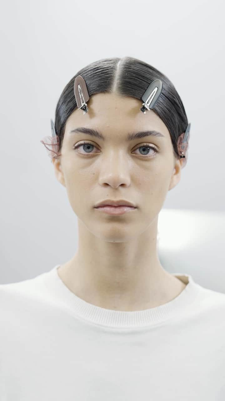 LVMHのインスタグラム：「Head backstage at the @dior Haute Couture AW23-24 show for behind-the-scenes footage of the hair and make-up preparations and the rehearsals for the event, held in the grounds of the Rodin Museum in Paris.   #LVMH #Dior」