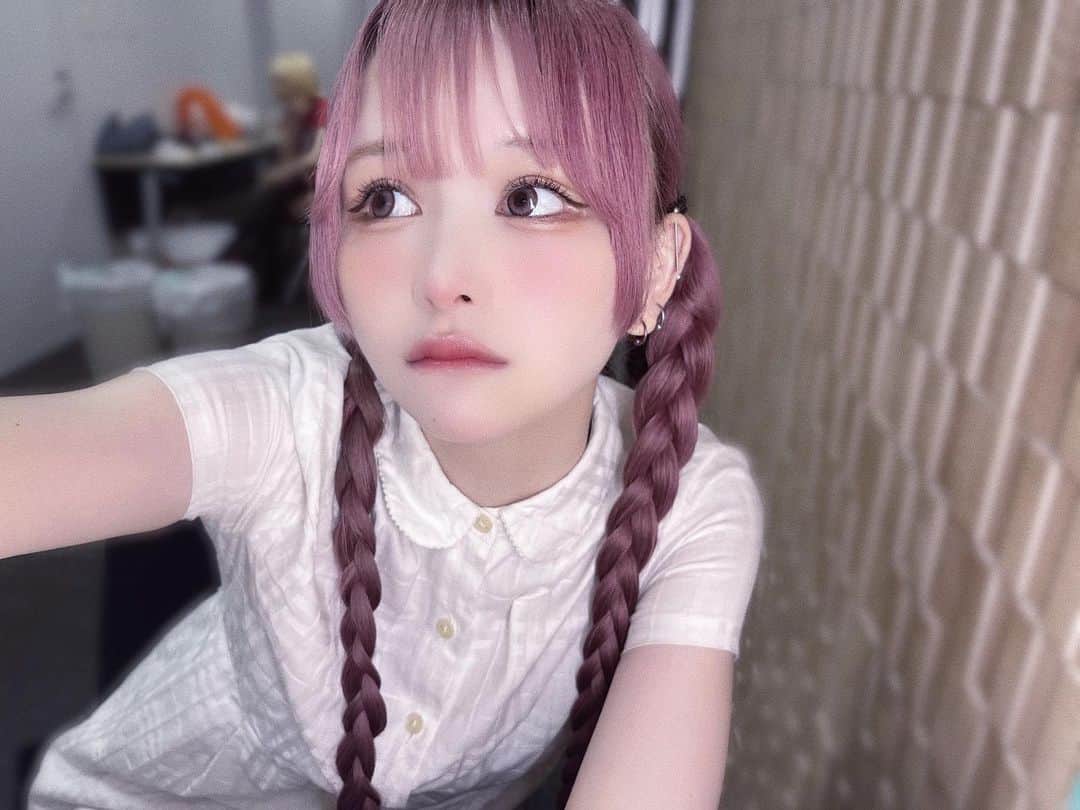 のインスタグラム：「友達にどれが可愛い？って自撮り送ったらあほっぽくて可愛いって返信きたから載せるのこれにした」