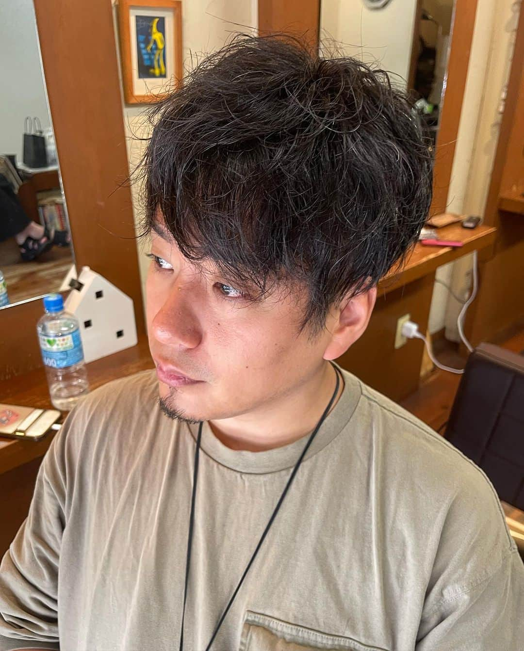 杉本知香さんのインスタグラム写真 - (杉本知香Instagram)「少し伸ばそっかなーの長さのバーベの髪型に ウォーターグリースがめちゃくちゃしっくりきました✂️✨ つつみくんもさっぱりイケメン風✂️✨  #中目黒美容室 #たけだバーベキュー #バーベ#BBQ芸人 #つつみひろき #宮迫です」7月10日 19時29分 - sugimotoc