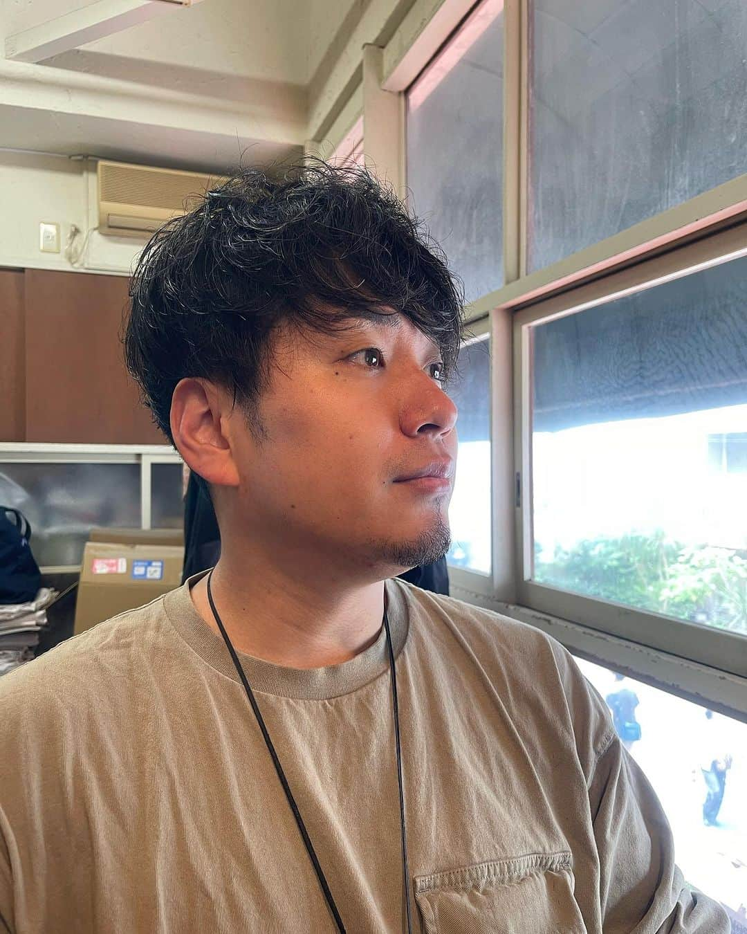 杉本知香さんのインスタグラム写真 - (杉本知香Instagram)「少し伸ばそっかなーの長さのバーベの髪型に ウォーターグリースがめちゃくちゃしっくりきました✂️✨ つつみくんもさっぱりイケメン風✂️✨  #中目黒美容室 #たけだバーベキュー #バーベ#BBQ芸人 #つつみひろき #宮迫です」7月10日 19時29分 - sugimotoc