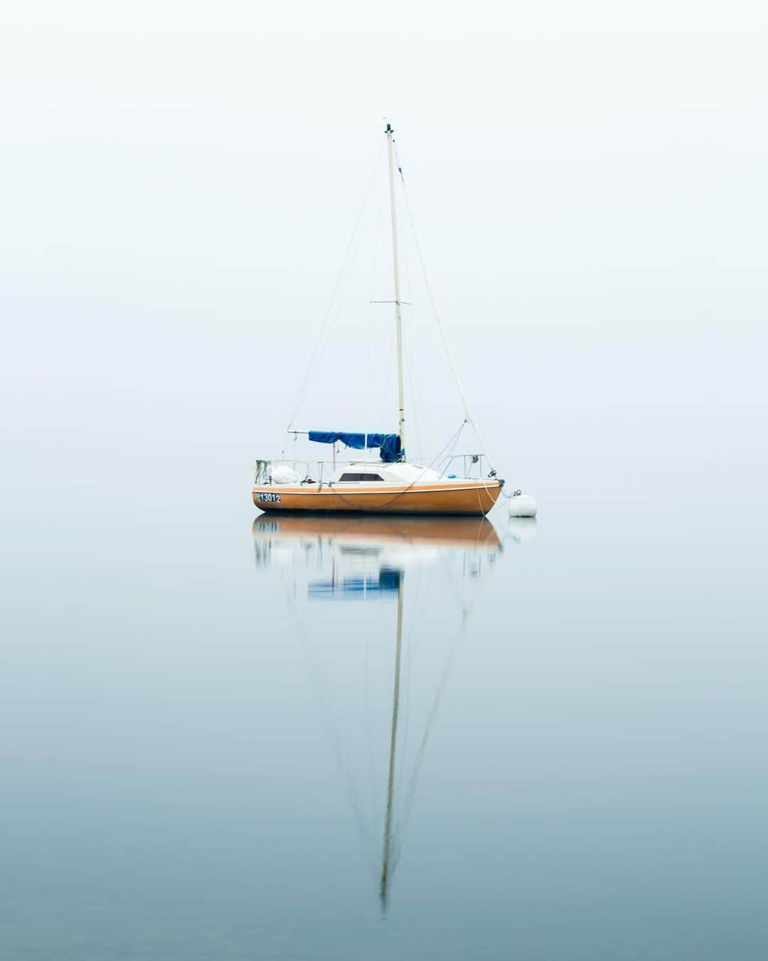 Fujifilm UKさんのインスタグラム写真 - (Fujifilm UKInstagram)「Sailing into the abyss ⚓  "This photo was from my very first day out since I got home from Australia. Having gone from 30 degrees heat to just 4, the air felt incredibly fresh to breathe! Taking the shot, my fingers were close to freezing up, but I wasn't complaining.   "I was going for a longer exposure time just to help flatten out the ripples in the lake and improve the boat's reflection. At this point, the 16-80mm was my only lens, so some cropping was required to frame the boat how I wanted - of course, cropping was not an issue for the X-H2 and its sensor!"  📸: @explore.with.jamie  #FUJIFILMXH2 XF16-80mmF4 R OIS WR f/11, IS0 64, 1/3 sec.」7月10日 20時12分 - fujifilmuk