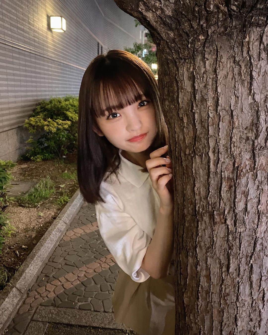 のインスタグラム：「こんなところに呼び出してどうしたんですか？（照）  ⠀ ⠀ ⠀ なんか部活帰りっぽくて好き  校則で指定されてるみたいな長さの靴下も好き  ー ！  #彼女の私服がかわいい #低身長コーデ #sサイズコーデ #sサイズ女子 #156cm #骨格ウェーブ #ポロシャツコーデ #夏コーデ #ralphlauren #ラルフローレン ##jouetie #ジュエティ #nile #airmax」