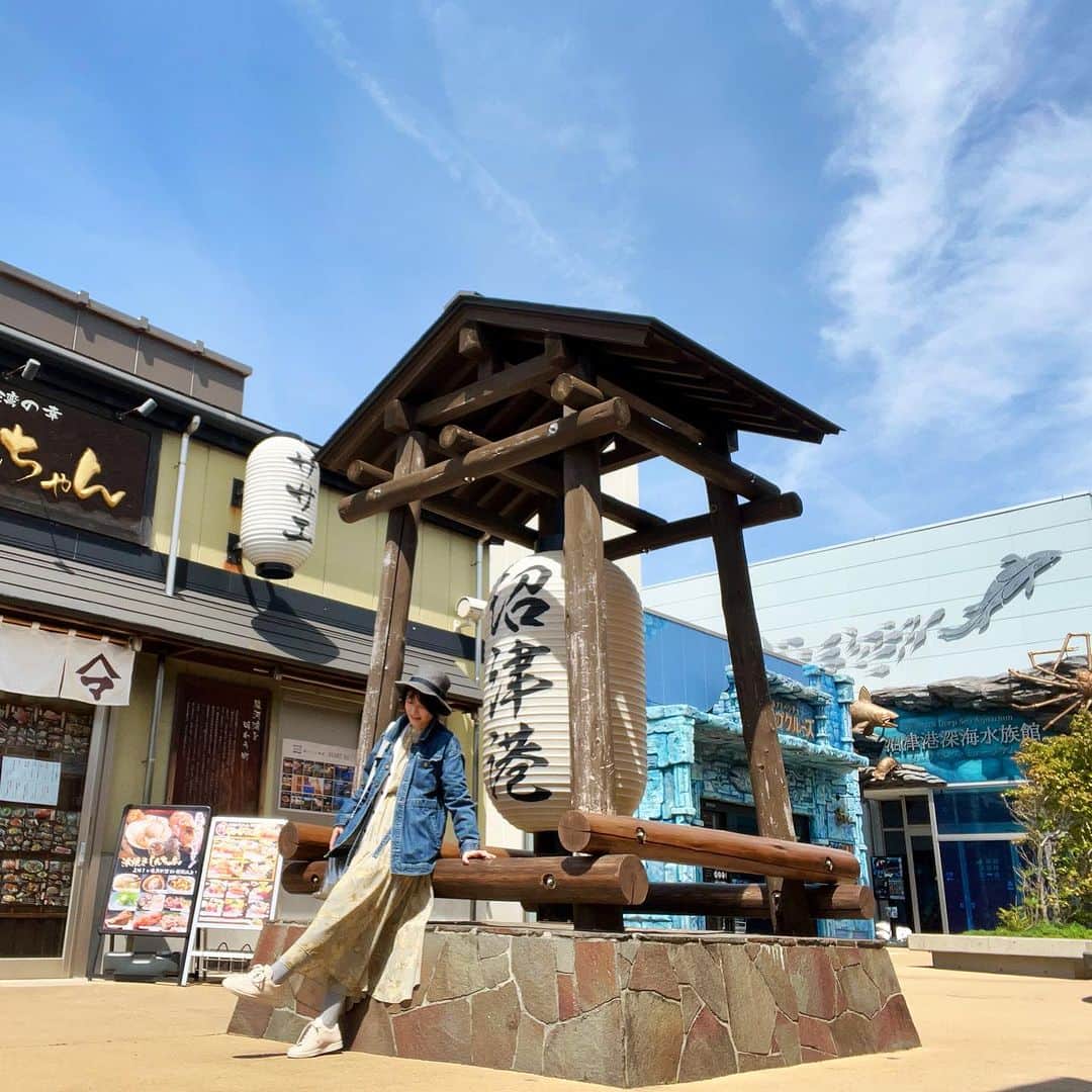 畑亜貴さんのインスタグラム写真 - (畑亜貴Instagram)「東京から沼津への日帰り旅、息抜きに丁度良いです！  从东京到沼津的一日游正好可以放松一下！  도쿄에서 누마즈까지의 당일치기 여행은 휴식에 딱!  A day trip from Tokyo to Numazu is just right for a break!  Una excursión de un día de Tokio a Numazu es perfecta para descansar.  #akhtravelogue #沼津 #静岡 #一人旅」7月10日 11時36分 - akihata.jp