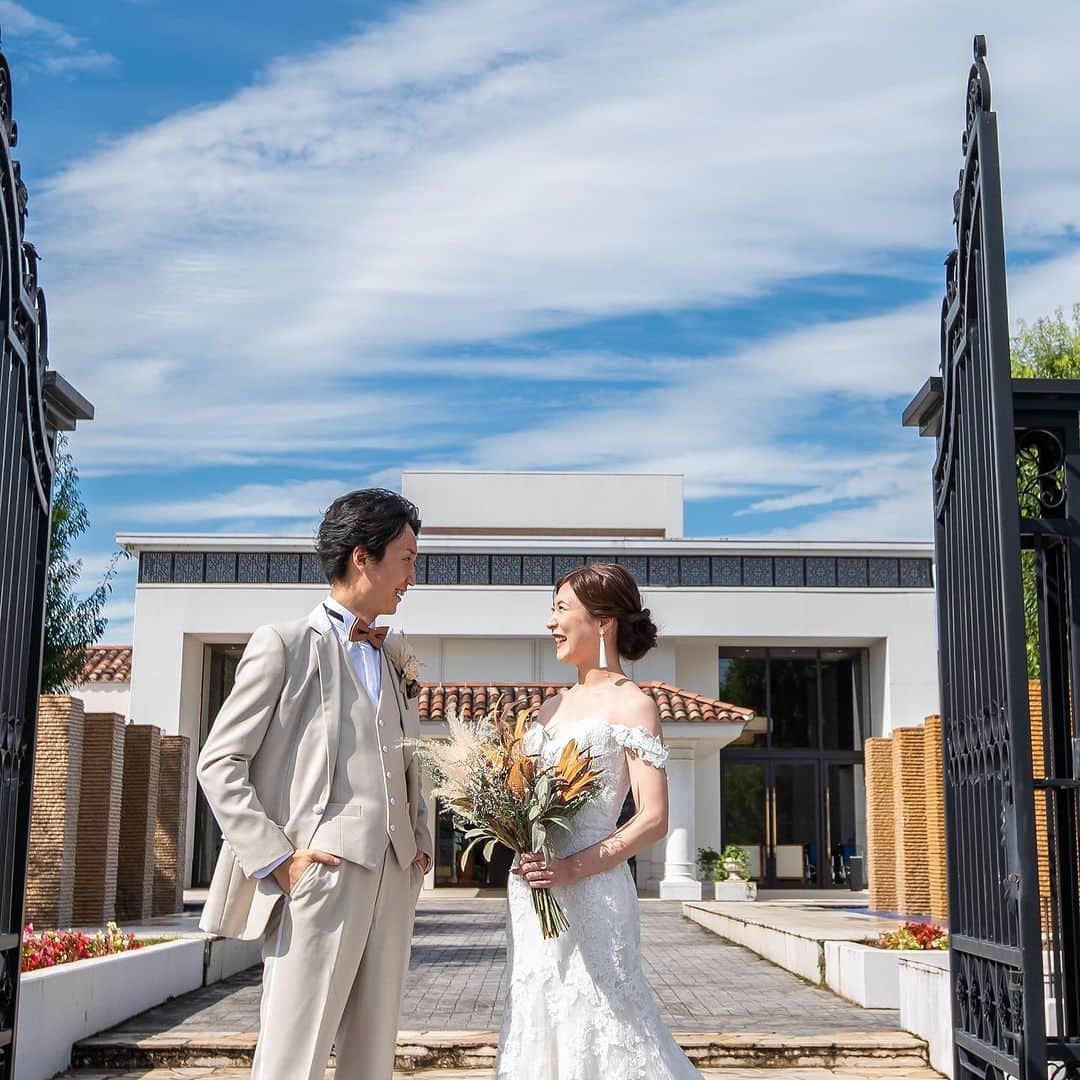 結婚式場 ヒルズスィーツ宇都宮ブリーズテラスさんのインスタグラム写真 - (結婚式場 ヒルズスィーツ宇都宮ブリーズテラスInstagram)「#chapel  ・ ・ ・ 空×緑×光  おふたりの素敵なお姿は 一番綺麗なかたちで残していただきたい✨  #ヒルズスィーツ の空のチャペルは自然光がおふたりを包み込み  1番綺麗な姿を 引き出してくれます✨  #ヒルズスィーツ宇都宮ブリーズテラス」7月10日 12時25分 - hillssweets_wedding