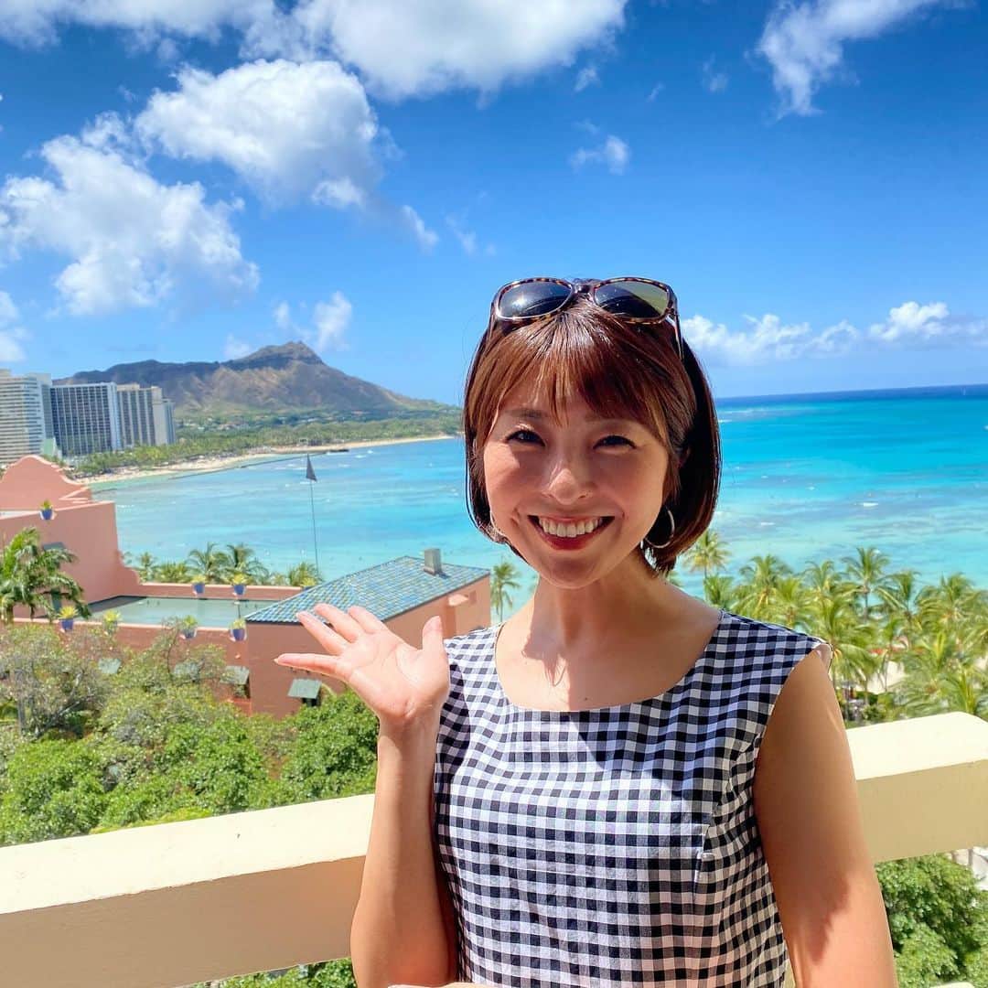 小尾渚沙のインスタグラム：「先日、新婚旅行でハワイに行ってきました🌺  青い空、白い雲、エメラルドグリーンに輝く海…🌴 たっぷりの日差しを浴びてパワーチャージ完了です💪🏼☀️  たくさん写真も撮ったので、UPしていきますね💕 お付き合いください〜🫶 . . #ハワイ#ハワイ旅行 #新婚旅行 #旅 #旅行 #夫婦旅行 #ハワイの思い出 #ワイキキ #ホノルル  #hawaii #waikiki #honolulu #honeymoon  #trip #sheratonwaikiki  #フリーアナウンサー #小尾渚沙」