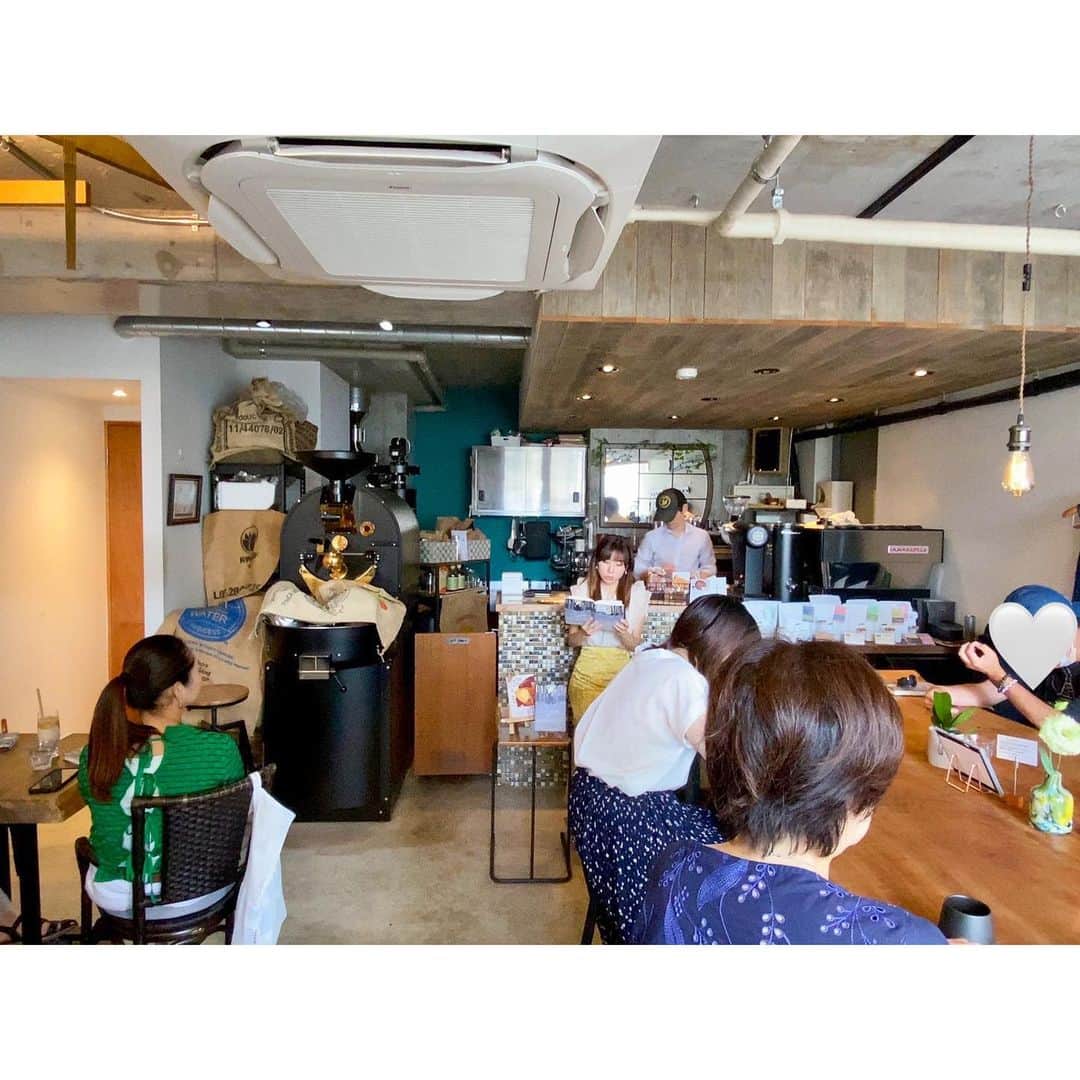 緒方桃子のインスタグラム：「* 【Stone River coffee 朗読会】 (直近の朗読会はハイライトをご覧ください✨)  昨日、Stone River coffeeで 朗読会を開催致しました！  お越し頂いた皆様、 本当にありがとうございました！  次回は7/23(日)11:00〜 同じくStone River coffeeで 『絶望オムライス』を朗読します！ ぜひお越しください☺️  神原さんのご著書は Amazonで購入できます！ ハイライトに リンクを貼らせていただきます✨」