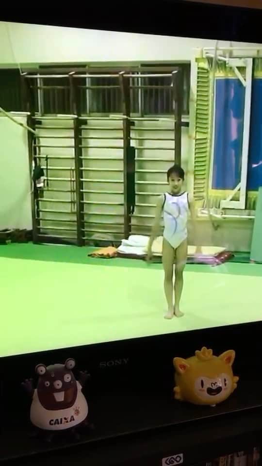平岩優奈のインスタグラム：「中学生ちび優奈  #gymnastics」
